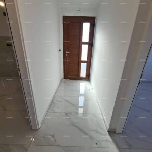 Poreč – stan na katu s vrtom