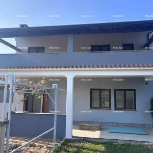 Poreč – stan na katu s vrtom