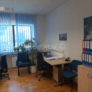 Poslovna zgrada uredi zakup Split Grad