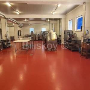 Poslovna zgrada zakup Muć