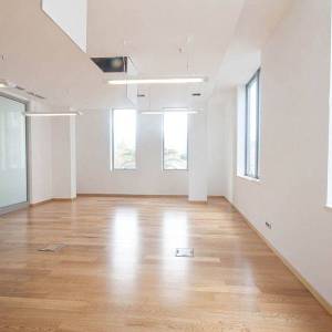 Poslovni prostor u zgradi,1.kat/lift, Split-Poljička cesta