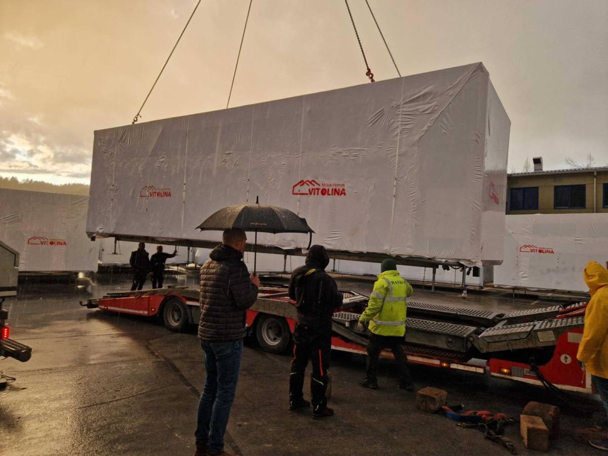 POSTAVLJANJE SHRINK WRAP FOLIJE ZA TRANSPORT, SKELE, GLISERE