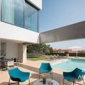 Predivna kuća s bazenom. Ližnjan.