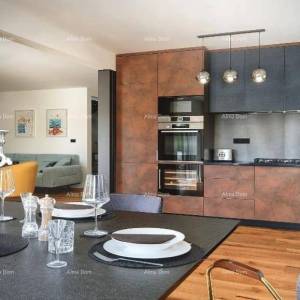 Predivna, moderna kuća s bazenom i garažom, Krnica! Useljivo odmah!