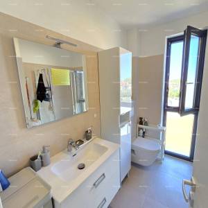 Prekrasan stan u Medulinu, 1000 m od mora - idealan za život na obali!