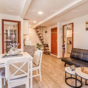 Prekrasan stan u Rovinju – 55 m², dvokatni, s pogledom na stari grad