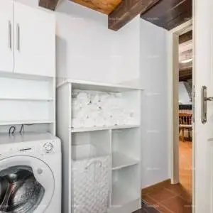 Prekrasna kamena vila s bazenom u srcu Istre. Tinjan.