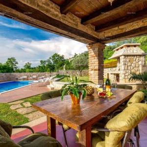 Prekrasna kamena vila s bazenom u srcu Istre. Tinjan.