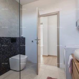 Prekrasna kuća na Velom Vrhu! 208 m2! PULA