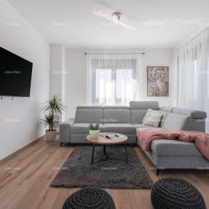 Prekrasna kuća na Velom Vrhu! 208 m2! PULA