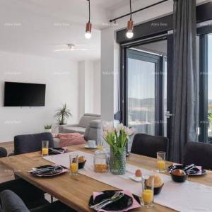 Prekrasna kuća na Velom Vrhu! 208 m2! PULA