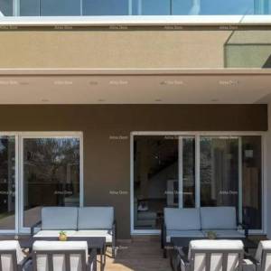 Prekrasna moderna kuća s pogledom na more- Fažana!