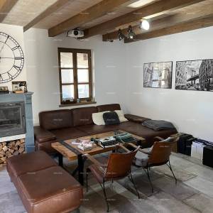 Prekrasna rustikalna kuća s bazenom i manjim dodatnim objektom-pool house, Svetvinčenat!