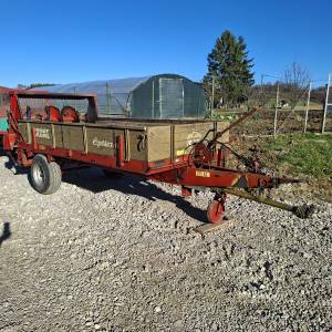 Prikolica ga gnoj KRONE