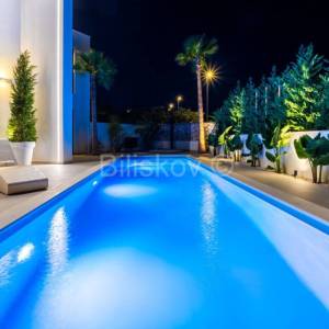 Primošten, luksuzna vila na mirnoj lokaciji, prodaja