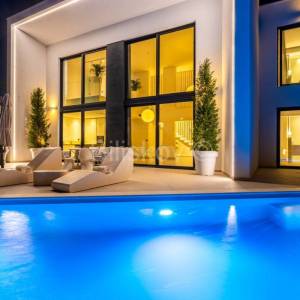 Primošten, luksuzna vila na mirnoj lokaciji, prodaja