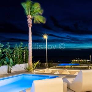 Primošten, luksuzna vila na mirnoj lokaciji, prodaja