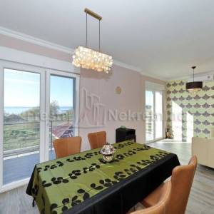 PRIVLAKA - LUKSUZNA KUĆA S BAZENOM - 300 m2