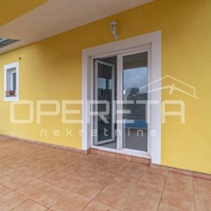 Prizemnica 70m2 s bazenom i dvorištem - Svetvinčenat