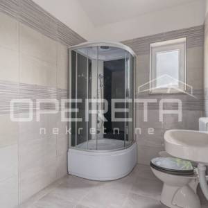 Prizemnica 70m2 s bazenom i dvorištem - Svetvinčenat