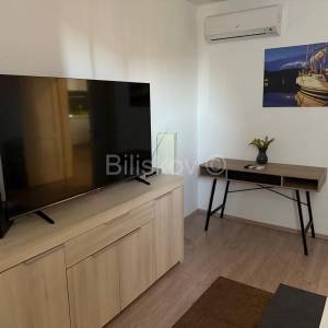 Prizemnica u K.Gomilici, na 1000 m2, blizina mora