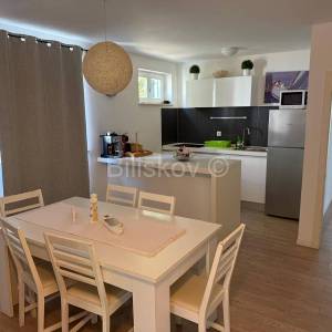 Prizemnica u K.Gomilici, na 1000 m2, blizina mora