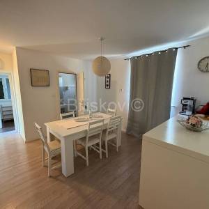 Prizemnica u K.Gomilici, na 1000 m2, blizina mora