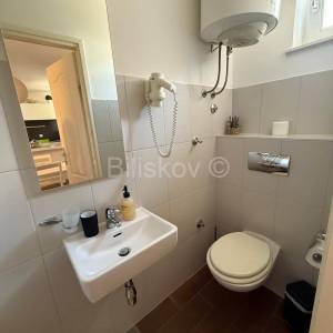 Prizemnica u K.Gomilici, na 1000 m2, blizina mora