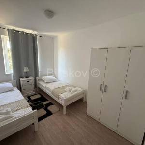 Prizemnica u K.Gomilici, na 1000 m2, blizina mora