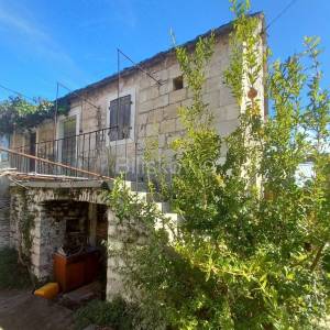 Prodaja, autentična, stara kamena kuća