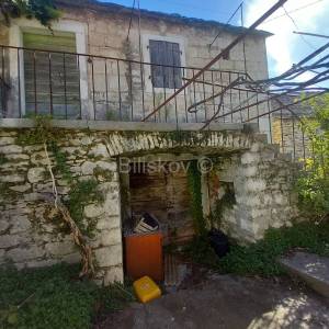 Prodaja, autentična, stara kamena kuća