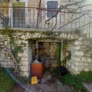 Prodaja, autentična, stara kamena kuća