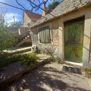 Prodaja, autentična, stara kamena kuća