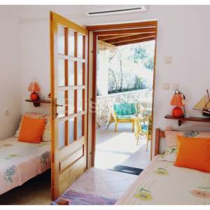 Prodaja, Brač, prvi red do mora, kuća, parcela cca. 580m2