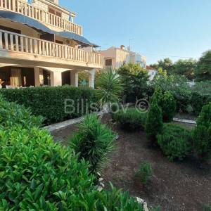 Prodaja, Brač, Supetar, prekrasna apartmanska kuća, 250m od mora 