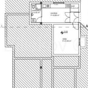 Prodaja, Brač, Supetar, trokatnica,4 stana, vrt, parking