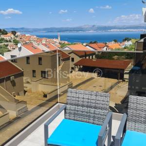 Prodaja, Brač, Sutivan, trosoban svijetao penthouse, pogled na more