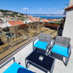 Prodaja, Brač, Sutivan, trosoban svijetao penthouse, pogled na more
