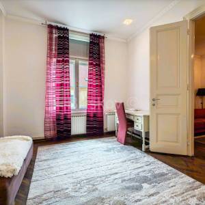 Prodaja, centar, trosoban stan, parking