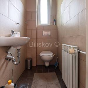 Prodaja, centar, trosoban stan, parking