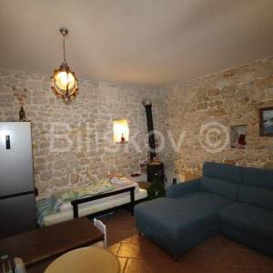 Prodaja, Čiovo, Slatine, kamena kuća s apartmanima