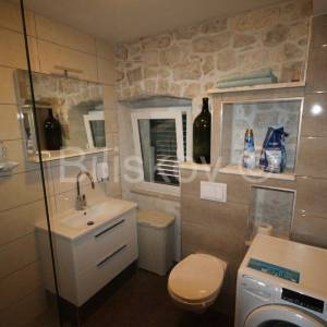 Prodaja, Čiovo, Slatine, kamena kuća s apartmanima