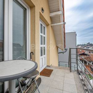 Prodaja, Dubec, samostojeća kuća, 5 stambenih jedinica, 6 VPM