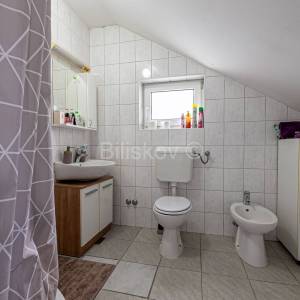 Prodaja, Dubec, samostojeća kuća, 5 stambenih jedinica, 6 VPM