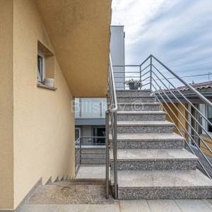 Prodaja, Dubec, samostojeća kuća, 5 stambenih jedinica, 6 VPM