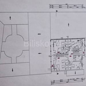 Prodaja, Dugo selo, troetažna poslovna zgrada, veliki parking, lift