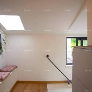 Prodaja - Elegantno uređen dvoetažni stan u staroj jezgri grada, Rovinj!