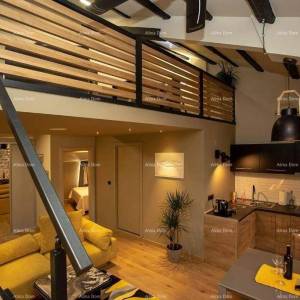 Prodaja - Elegantno uređen dvoetažni stan u staroj jezgri grada, Rovinj!