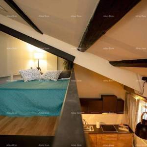 Prodaja - Elegantno uređen dvoetažni stan u staroj jezgri grada, Rovinj!