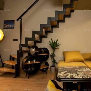 Prodaja - Elegantno uređen dvoetažni stan u staroj jezgri grada, Rovinj!